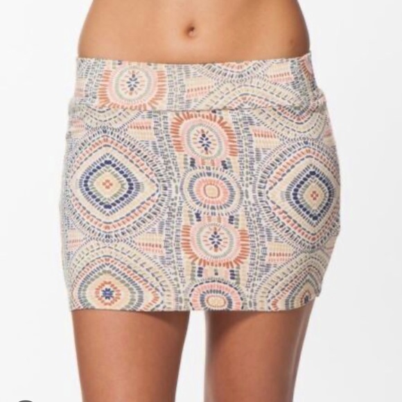 Dresses & Skirts - NWT Rip Curl Moon River Pattern Skirt L Large